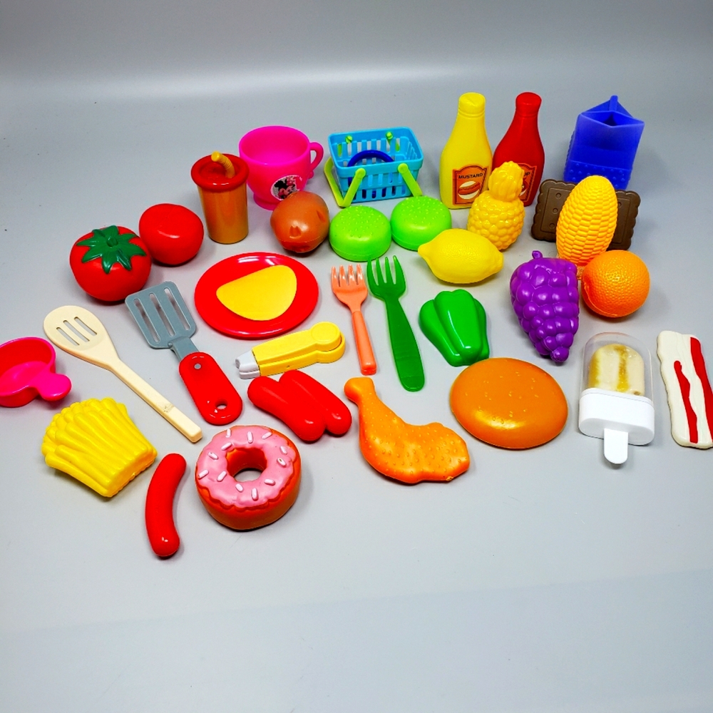 35-Piece Pretend Play Food Lot